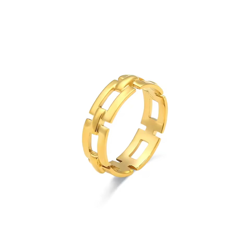 GOLD CHAIN RING