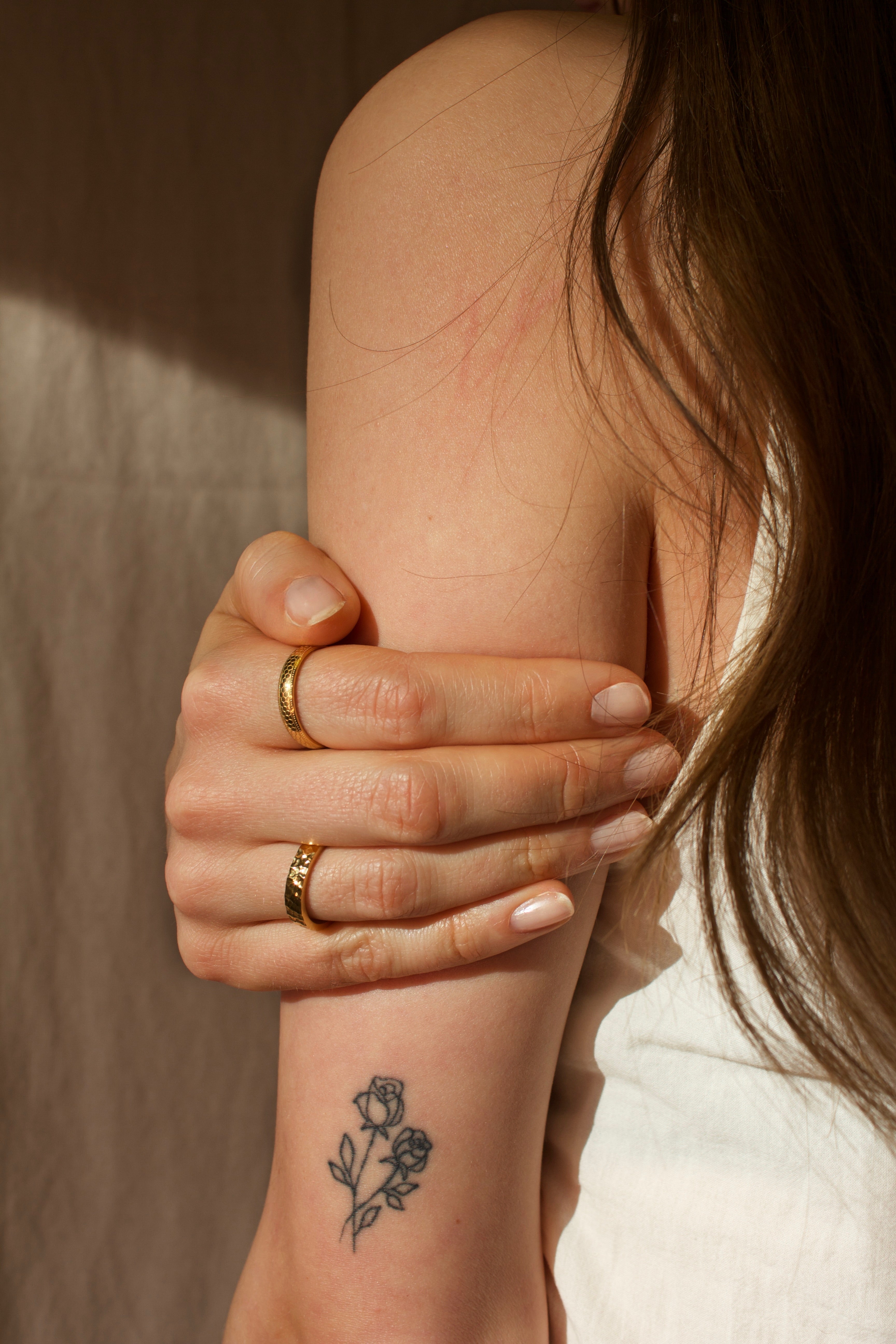 DAINTY HONEYCOMB RING