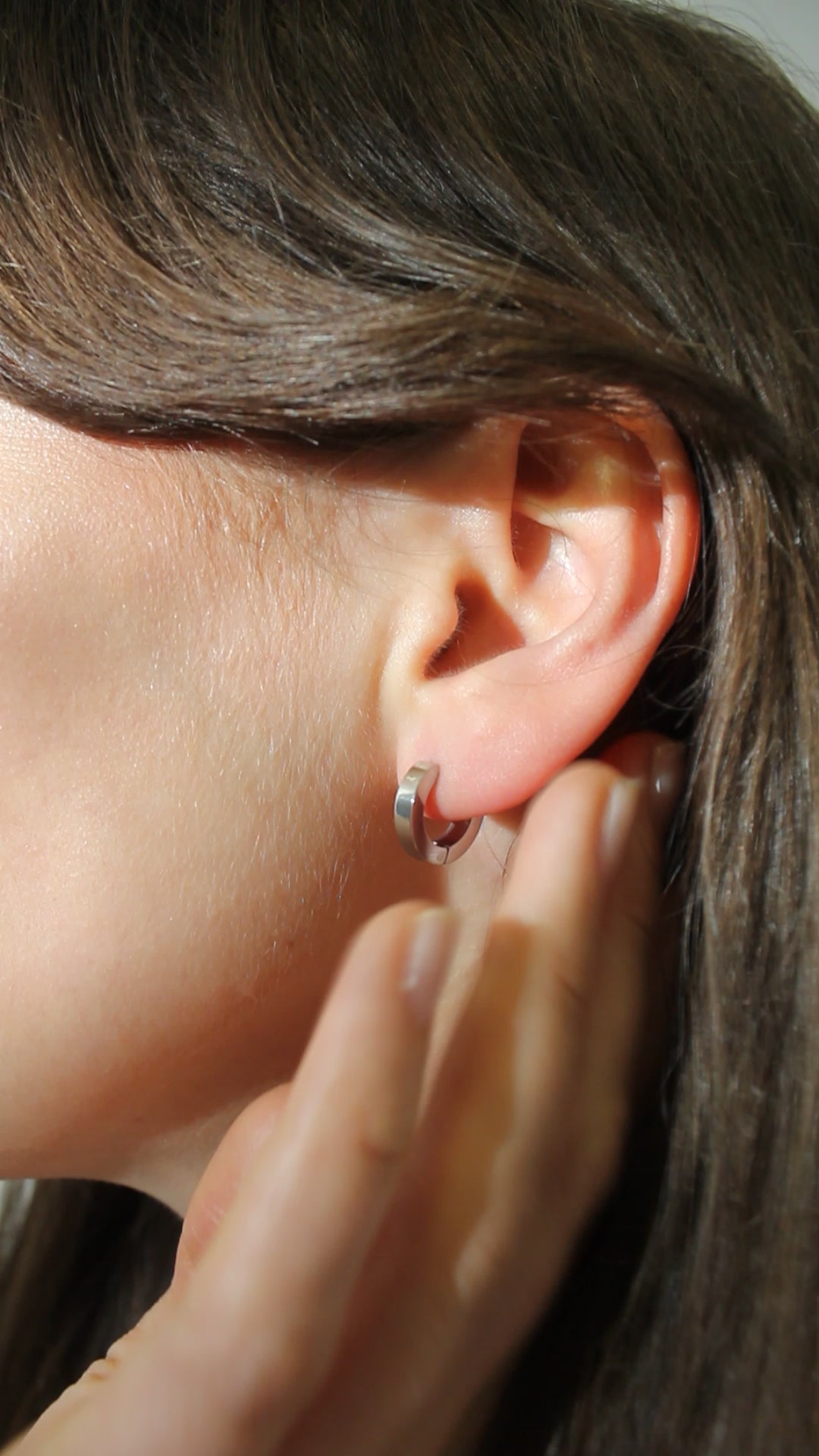 ESSENTIAL HYPOALLERGENIC HUGGIE EARRINGS